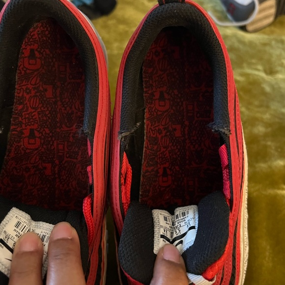 Air Nikes great condition! Boys size 6 - Picture 5 of 6